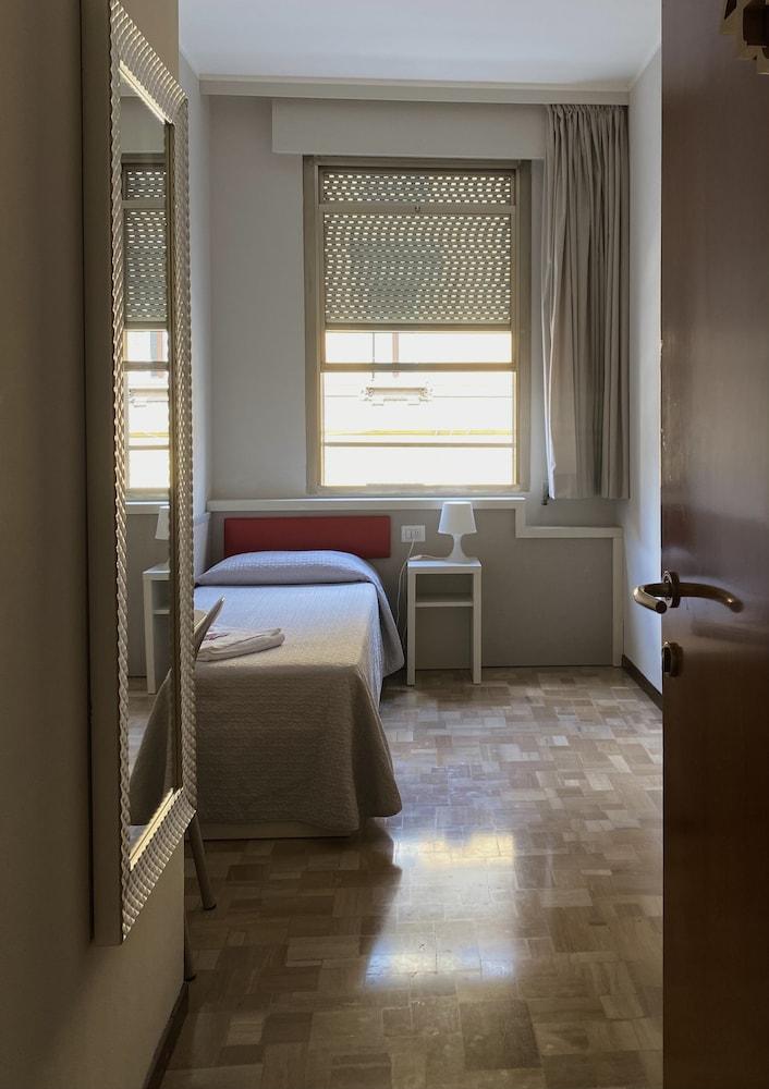 Hotel Due Giardini Milan Exterior photo